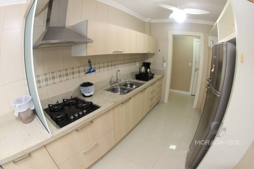 Foto 1 de Apartamento com 2 Quartos para alugar, 142m² em Centro, Itapema