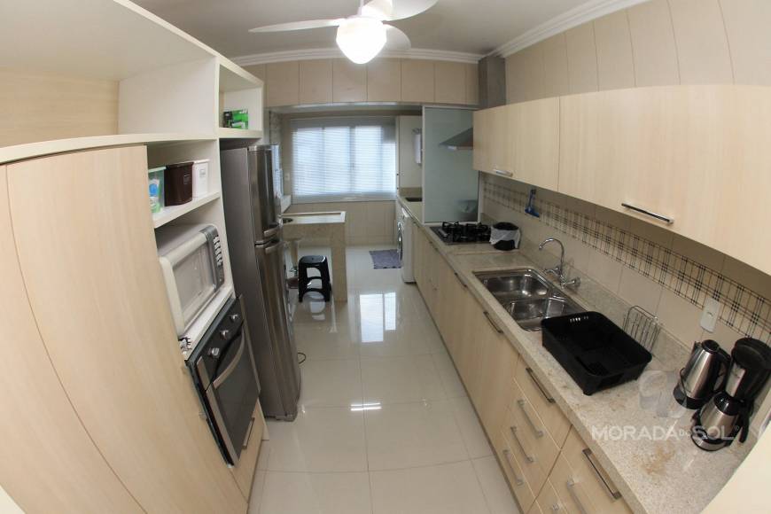 Foto 2 de Apartamento com 2 Quartos para alugar, 142m² em Centro, Itapema