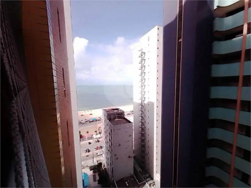 Foto 1 de Apartamento com 2 Quartos à venda, 74m² em Meireles, Fortaleza