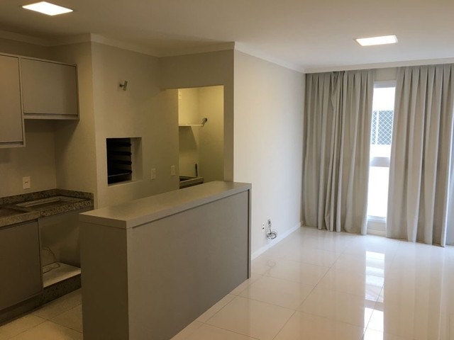 Foto 2 de Apartamento com 2 Quartos à venda, 64m² em Nacoes, Balneário Camboriú