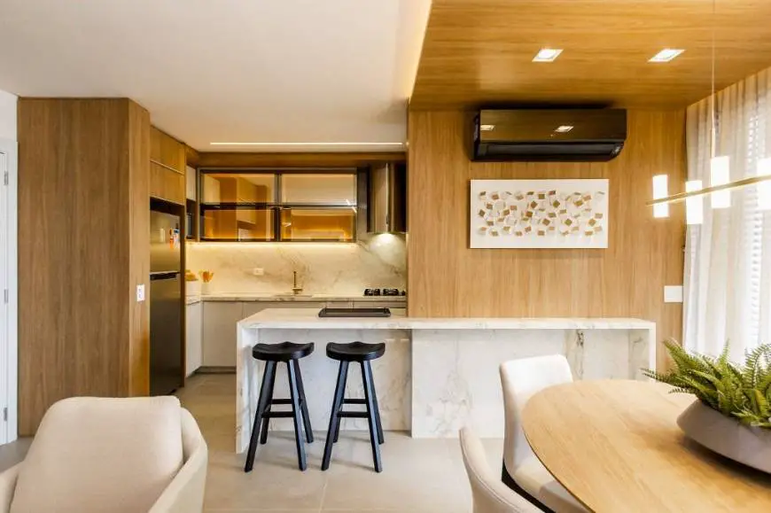 Foto 2 de Apartamento com 2 Quartos à venda, 95m² em Seminário, Curitiba