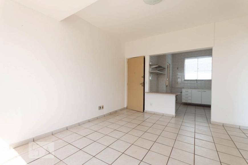 Foto 2 de Apartamento com 2 Quartos para alugar, 74m² em Serra, Belo Horizonte