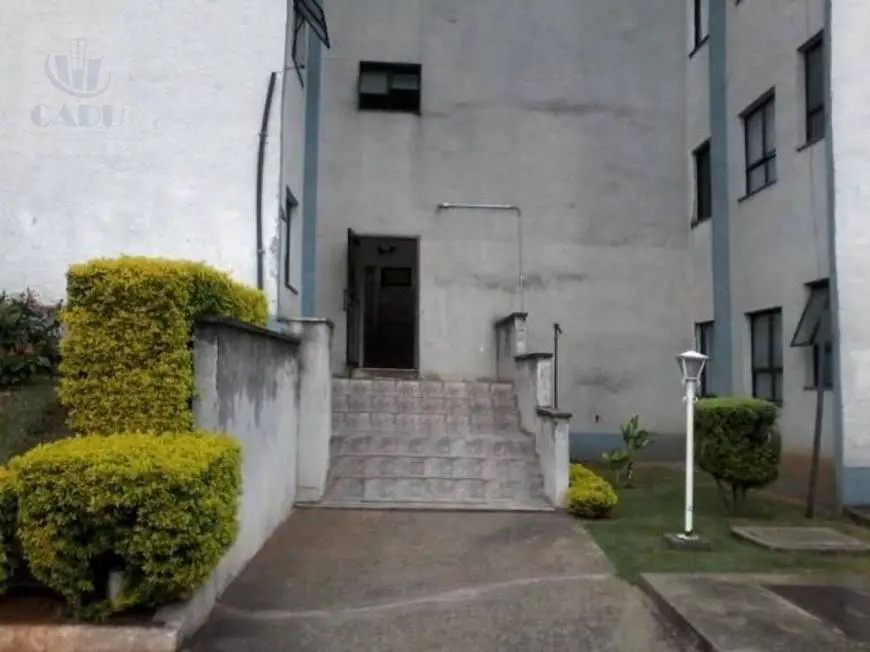Foto 1 de Apartamento com 2 Quartos à venda, 55m² em Vila Mercês, Carapicuíba