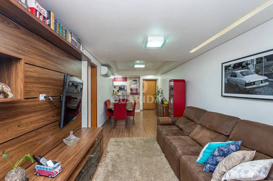 Foto 1 de Apartamento com 3 Quartos à venda, 103m² em Passo da Areia, Porto Alegre
