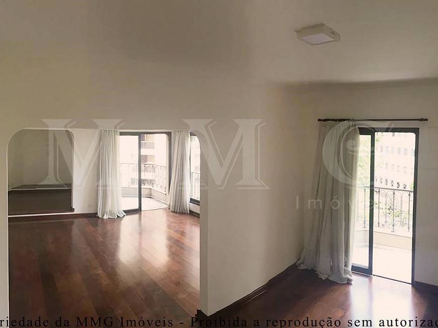Foto 4 de Apartamento com 4 Quartos à venda, 230m² em Jardim Paulista, São Paulo