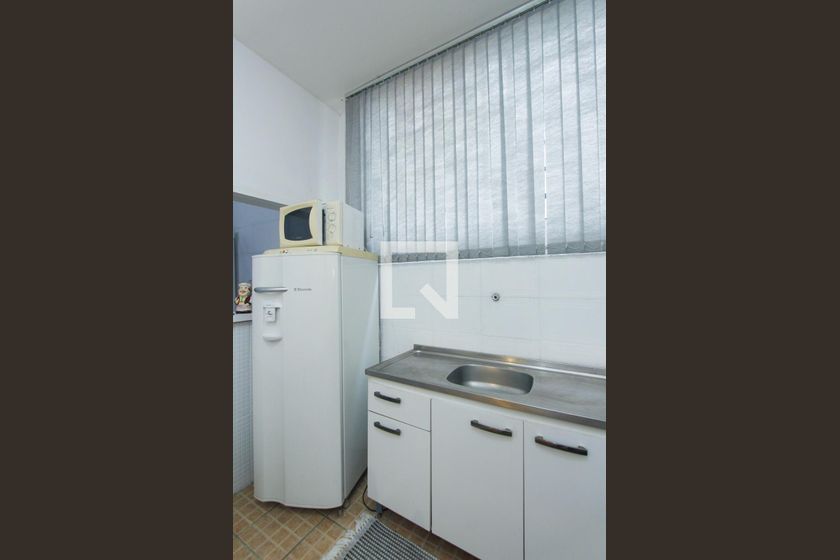 Foto 3 de Casa com 1 Quarto para alugar, 30m² em Jardim Carvalho, Porto Alegre