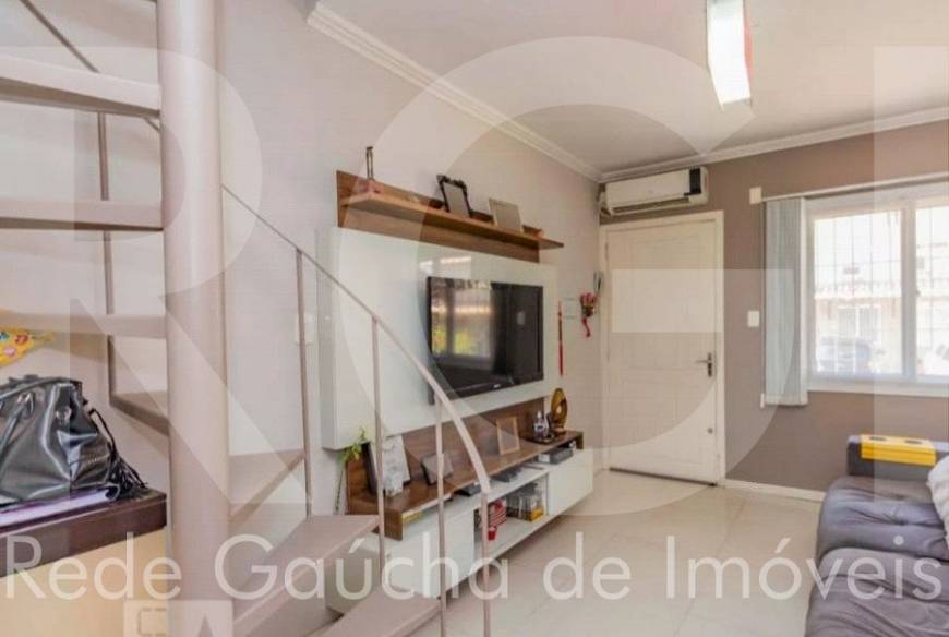 Foto 1 de Casa com 2 Quartos à venda, 79m² em Alto Petrópolis, Porto Alegre