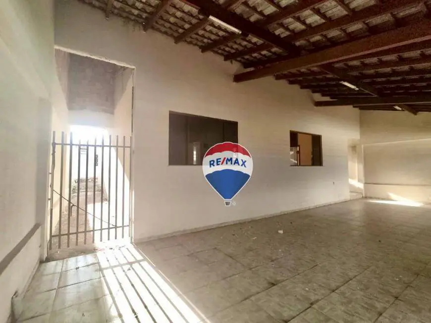 Foto 2 de Casa com 2 Quartos à venda, 178m² em Morada do Ouro II, Cuiabá