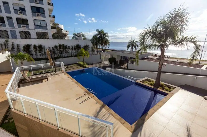 Foto 2 de Casa com 3 Quartos à venda, 250m² em Praia de Belas, Porto Alegre