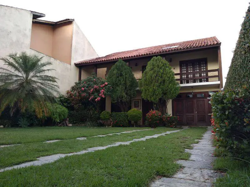 Foto 3 de Casa com 4 Quartos para alugar, 350m² em Parque Turf Club, Campos dos Goytacazes