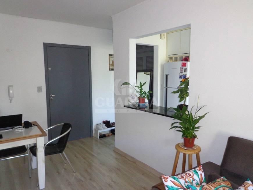Foto 2 de Apartamento com 1 Quarto à venda, 47m² em Passo da Areia, Porto Alegre