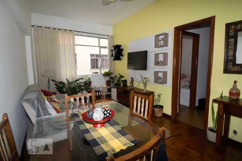 Foto 2 de Apartamento com 2 Quartos para alugar, 68m² em Copacabana, Rio de Janeiro