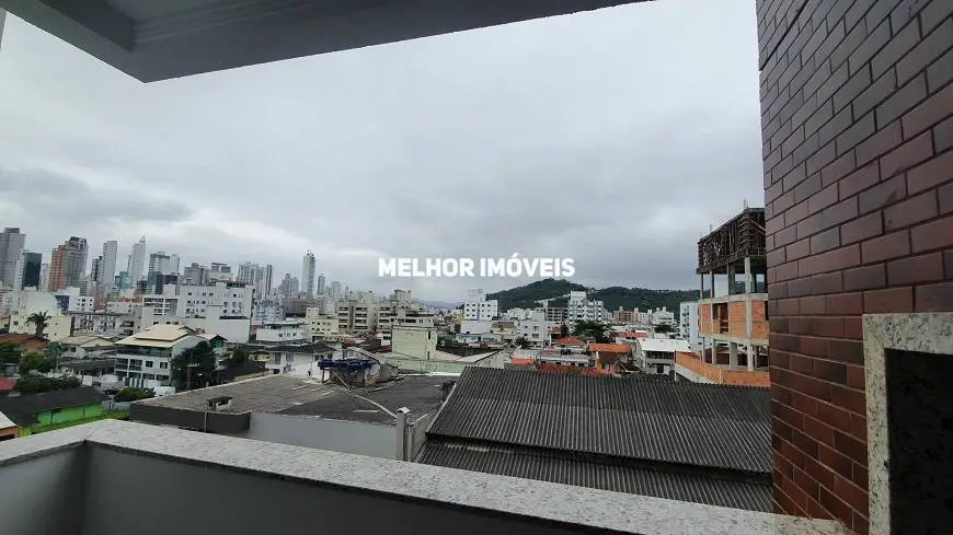 Foto 3 de Apartamento com 2 Quartos à venda, 68m² em Nacoes, Balneário Camboriú