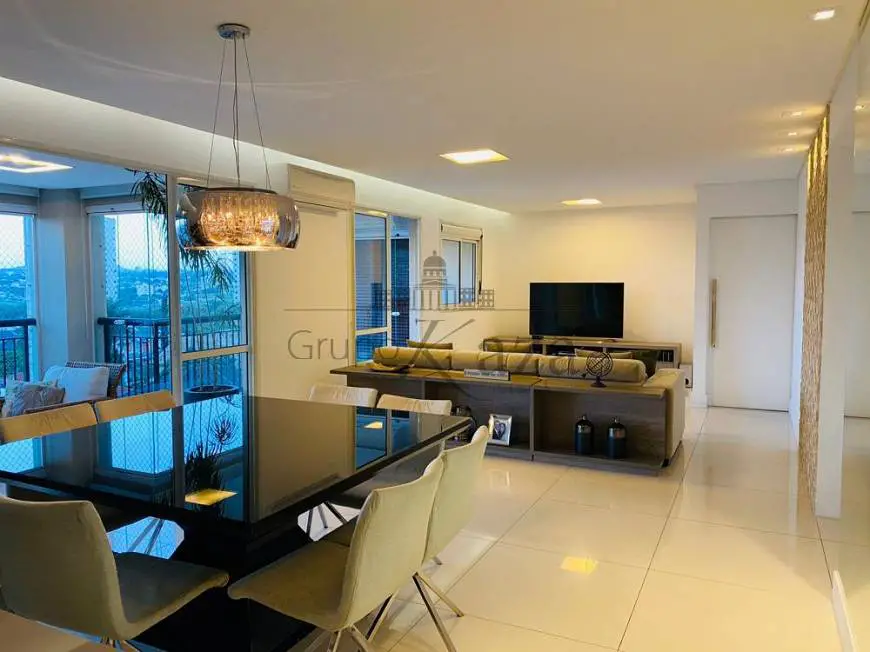 Foto 1 de Apartamento com 3 Quartos à venda, 194m² em Altos do Esplanada, São José dos Campos