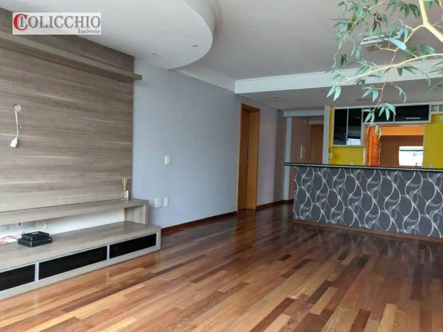 Foto 1 de Apartamento com 3 Quartos para alugar, 140m² em Jardim, Santo André