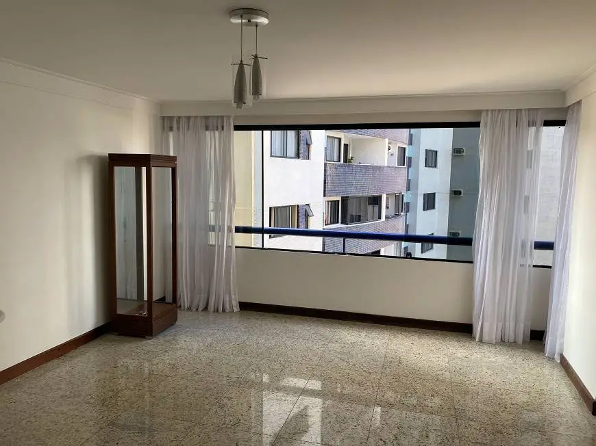 Foto 1 de Apartamento com 3 Quartos à venda, 80m² em Stiep, Salvador