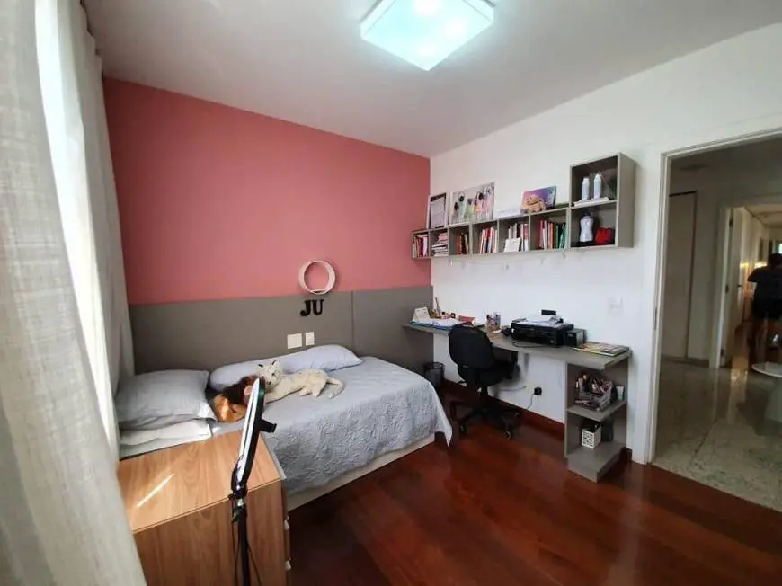 Foto 4 de Apartamento com 4 Quartos à venda, 200m² em Centro, Uberlândia