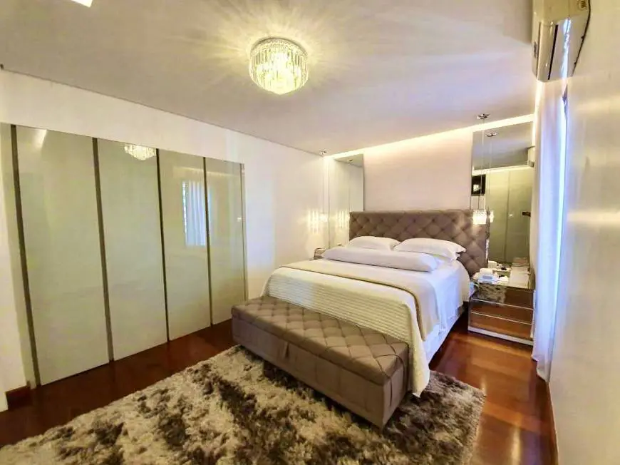 Foto 5 de Apartamento com 4 Quartos à venda, 200m² em Centro, Uberlândia