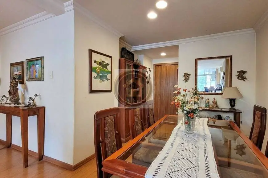Foto 3 de Apartamento com 4 Quartos à venda, 98m² em Farroupilha, Porto Alegre