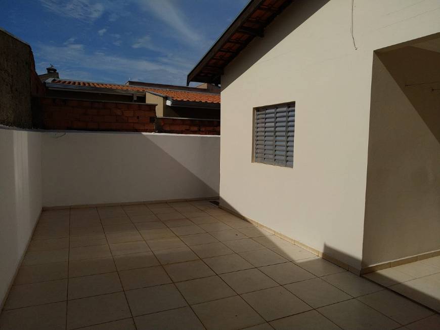 Foto 3 de Casa com 2 Quartos para alugar, 120m² em Residencial Sao Pedro, Rio das Pedras