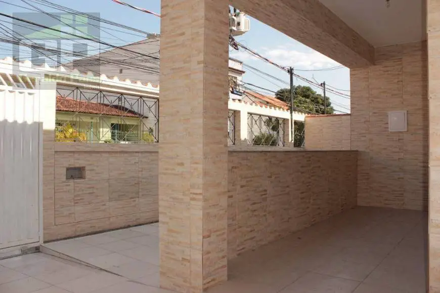 Foto 1 de Casa com 2 Quartos para alugar, 229m² em  Vila Valqueire, Rio de Janeiro