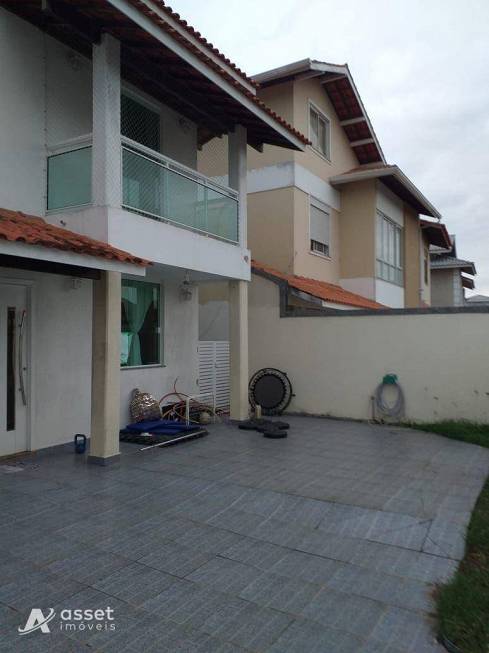 Foto 1 de Casa com 3 Quartos à venda, 255m² em Camboinhas, Niterói