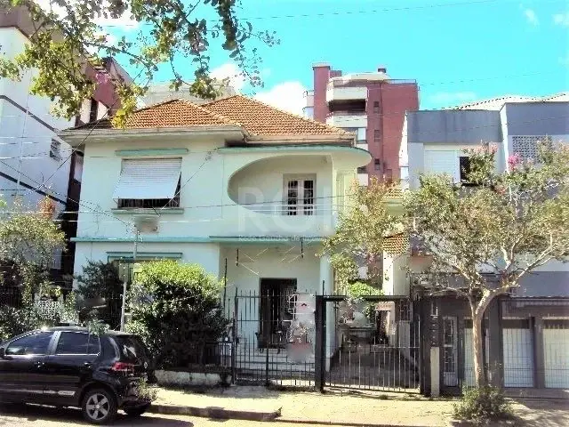 Foto 1 de Casa com 4 Quartos à venda, 300m² em Rio Branco, Porto Alegre