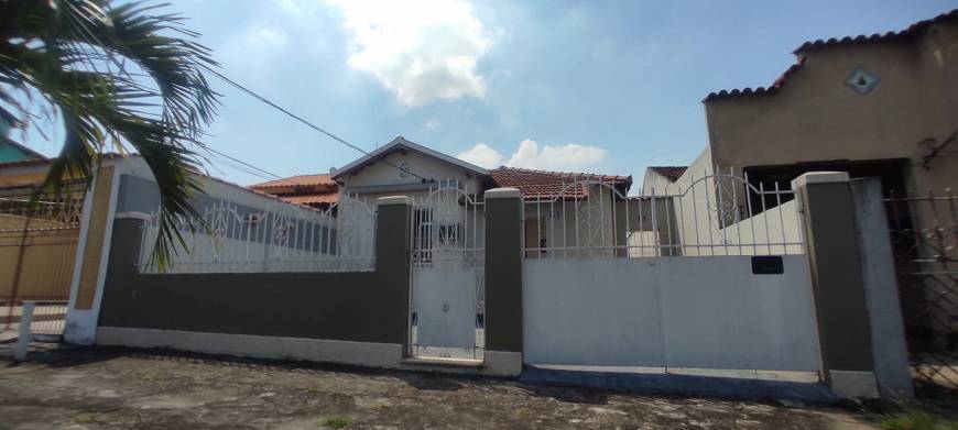 Foto 1 de Casa com 4 Quartos à venda, 246m² em Vila Kosmos, Rio de Janeiro