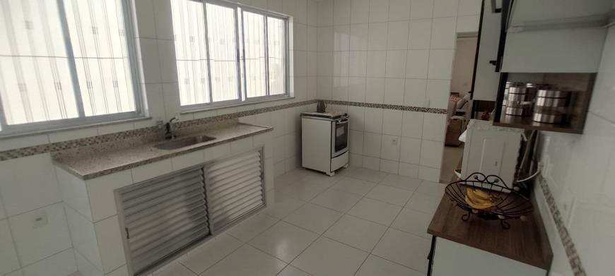 Foto 3 de Casa com 4 Quartos à venda, 246m² em Vila Kosmos, Rio de Janeiro