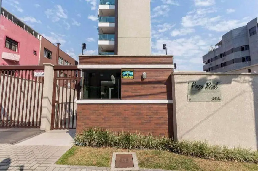 Foto 2 de Apartamento com 1 Quarto à venda, 60m² em Champagnat, Curitiba