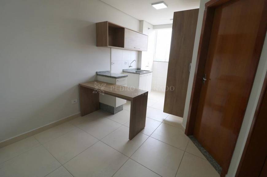 Foto 1 de Apartamento com 1 Quarto para alugar, 27m² em Vila Esperanca, Maringá