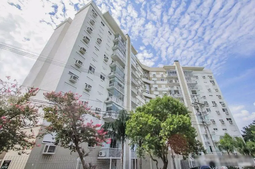 Foto 1 de Apartamento com 1 Quarto à venda, 70m² em Vila Ipiranga, Porto Alegre