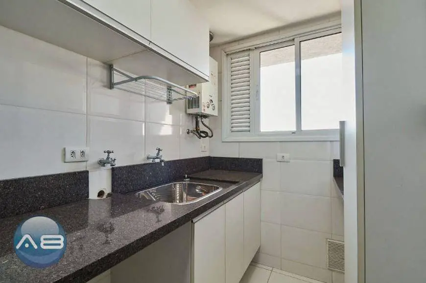 Foto 2 de Apartamento com 2 Quartos à venda, 66m² em Capão Raso, Curitiba