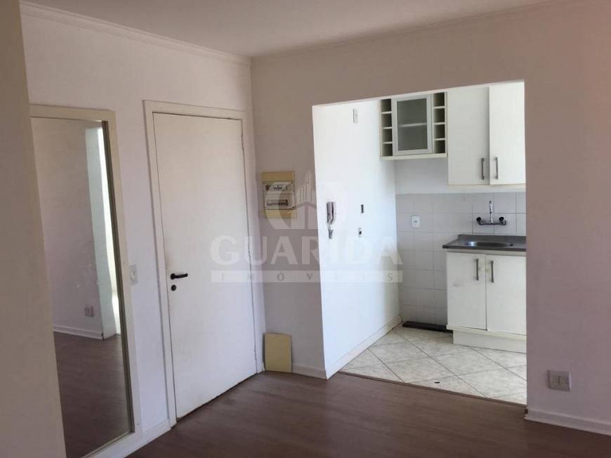 Foto 2 de Apartamento com 2 Quartos à venda, 79m² em Sarandi, Porto Alegre