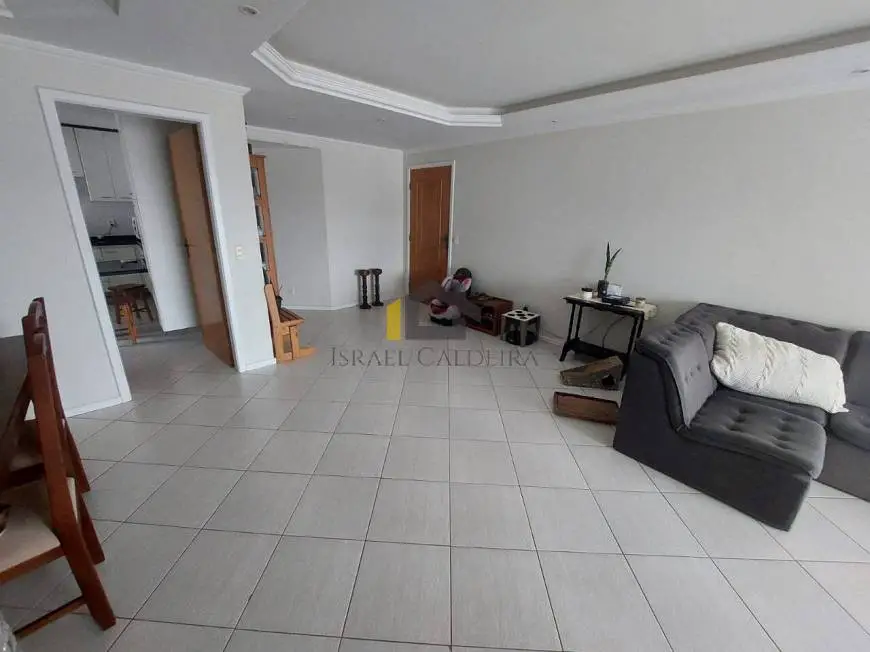 Foto 1 de Apartamento com 3 Quartos à venda, 137m² em Kobrasol, São José