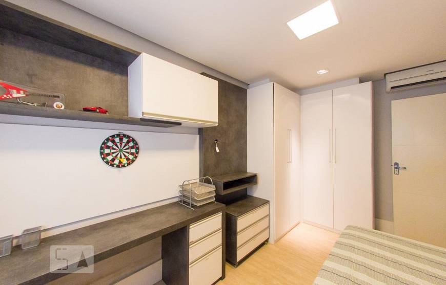 Foto 2 de Apartamento com 3 Quartos à venda, 90m² em Medianeira, Porto Alegre
