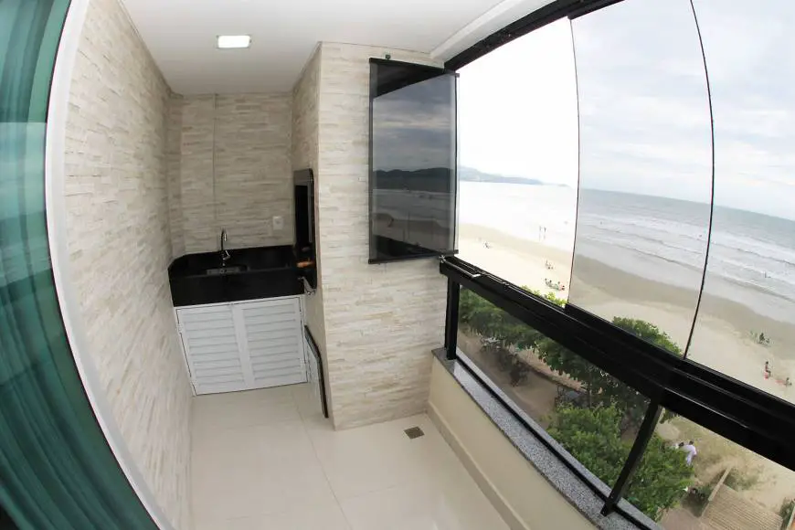 Foto 3 de Apartamento com 3 Quartos para alugar, 110m² em Meia Praia, Itapema