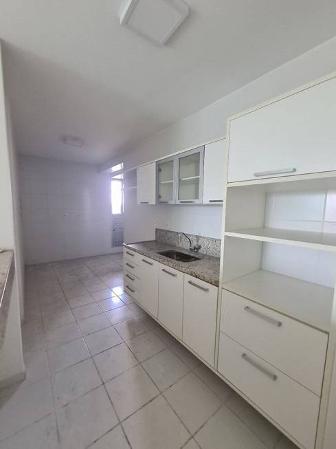 Foto 3 de Apartamento com 3 Quartos à venda, 123m² em Parque Dez de Novembro, Manaus