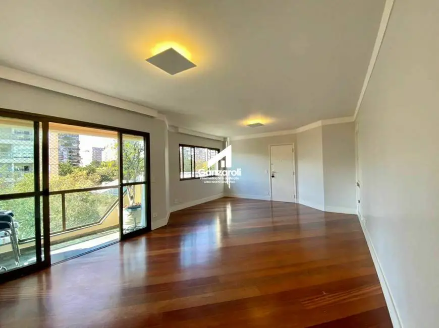 Foto 4 de Apartamento com 3 Quartos à venda, 117m² em Vila Olímpia, São Paulo