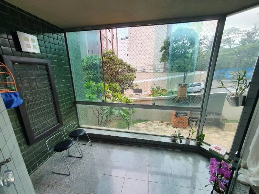 Foto 2 de Apartamento com 4 Quartos à venda, 184m² em Ouro Preto, Belo Horizonte