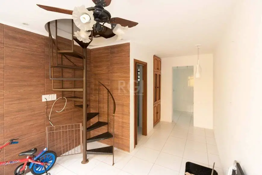 Foto 1 de Casa com 2 Quartos à venda, 45m² em Vila Nova, Porto Alegre