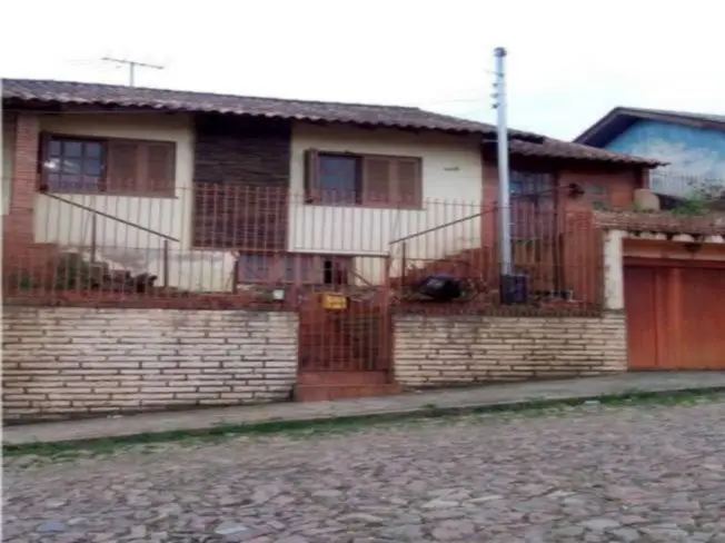 Foto 1 de Casa com 3 Quartos à venda, 167m² em Jardim Carvalho, Porto Alegre