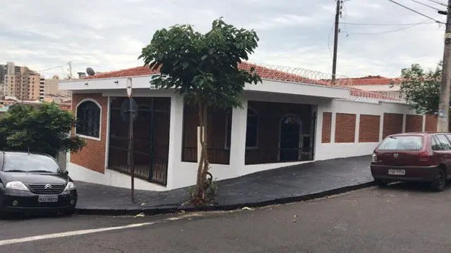 Foto 1 de Casa com 3 Quartos à venda, 200m² em Jardim Macedo, Ribeirão Preto