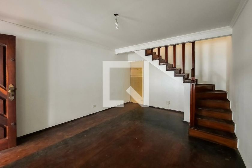 Foto 2 de Casa com 3 Quartos para alugar, 140m² em Rudge Ramos, São Bernardo do Campo