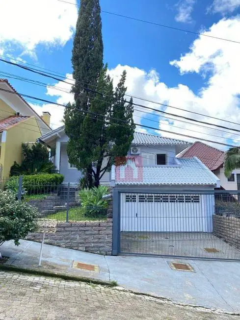 Foto 1 de Casa com 3 Quartos à venda, 286m² em Santo Inacio, Santa Cruz do Sul