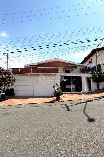 Foto 1 de Casa com 3 Quartos à venda, 240m² em Vila Nogueira, Campinas
