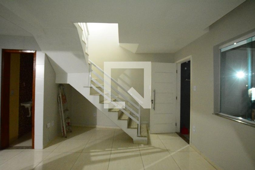Foto 5 de Casa de Condomínio com 2 Quartos para alugar, 85m² em Marechal Hermes, Rio de Janeiro