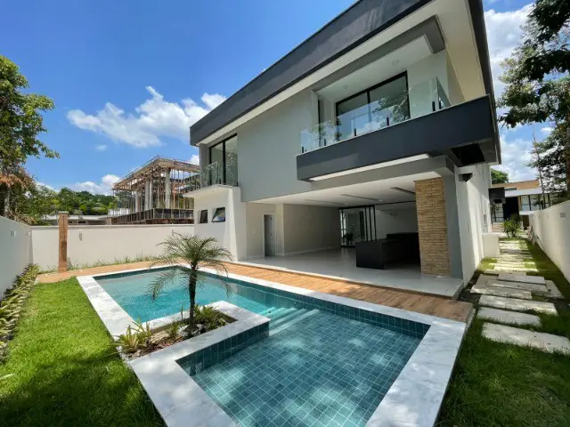 Foto 1 de Casa de Condomínio com 5 Quartos à venda, 450m² em Ponta Negra, Manaus
