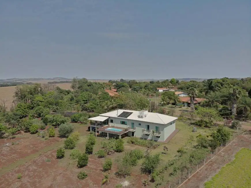 Foto 1 de Chácara com 5 Quartos à venda, 250m² em , Sertanópolis