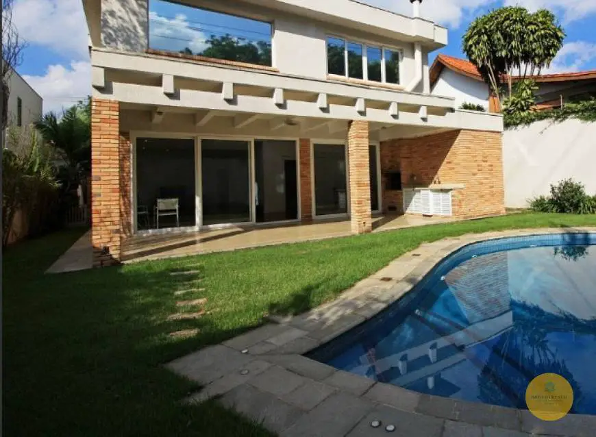 Foto 1 de Sobrado com 4 Quartos para venda ou aluguel, 450m² em Alto de Pinheiros, São Paulo